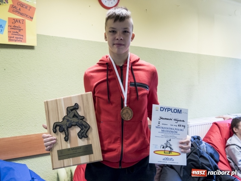 Zdjęcie w galerii na portalu naszraciborz.pl: Ludmiła Nowacka i Ryszard Wolny gratulowali młodym zapaśnikom raciborskiej Unii wiadomości z regionu