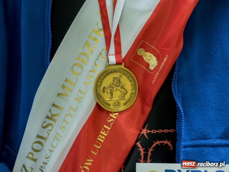 Zdjęcie w galerii na portalu naszraciborz.pl: Ludmiła Nowacka i Ryszard Wolny gratulowali młodym zapaśnikom raciborskiej Unii wiadomości z regionu