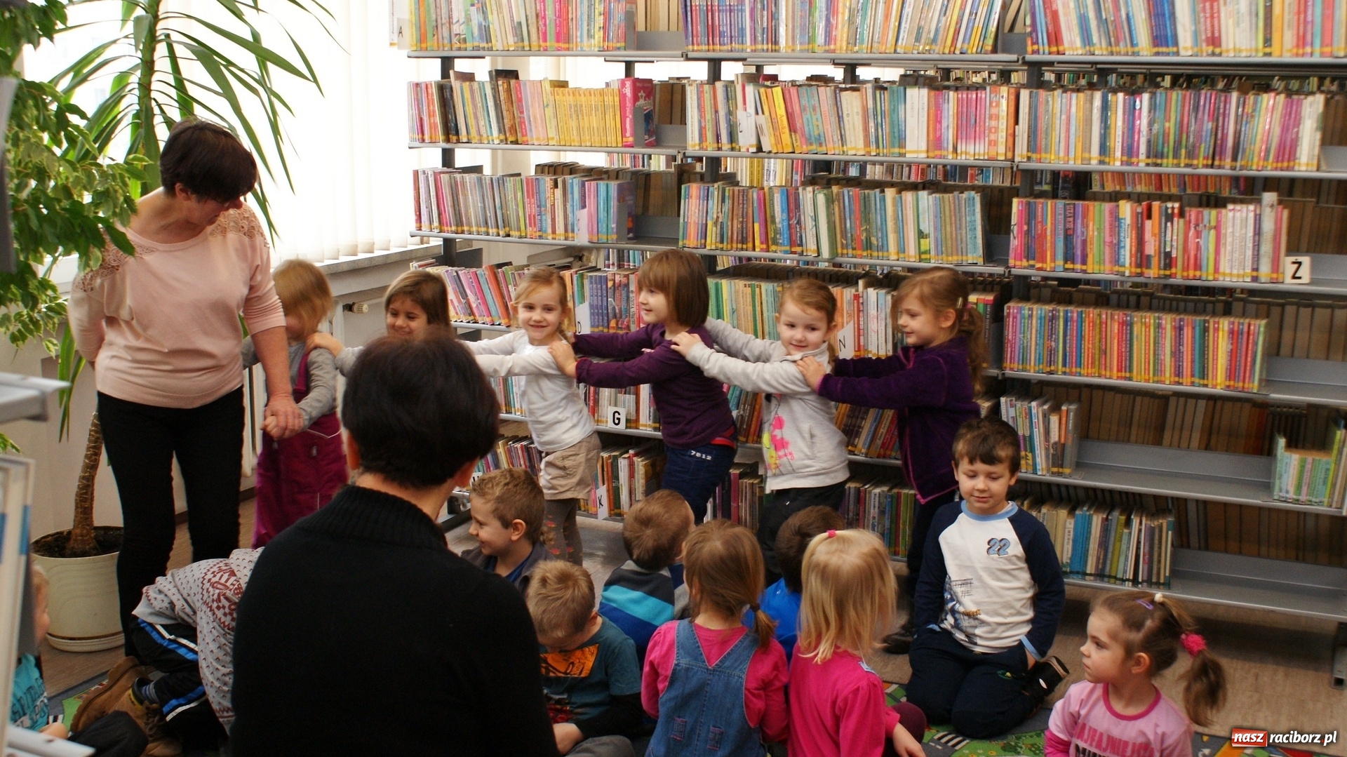 Zdjęcie w galerii na portalu naszraciborz.pl: Tajemnice, dziwy, duchy – super książki do poduchy wiadomości z regionu