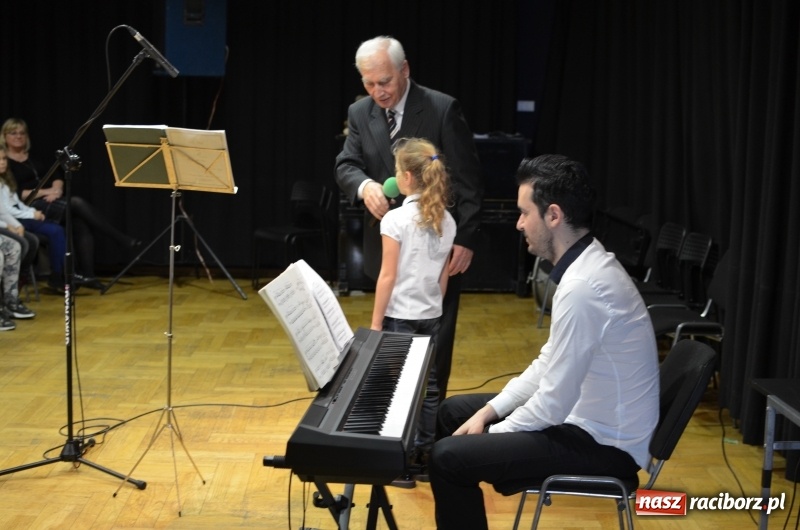 Zdjęcie w galerii na portalu naszraciborz.pl: Od poloneza do menueta. Muzyka dla najmłodszych w RCK  wiadomości z regionu