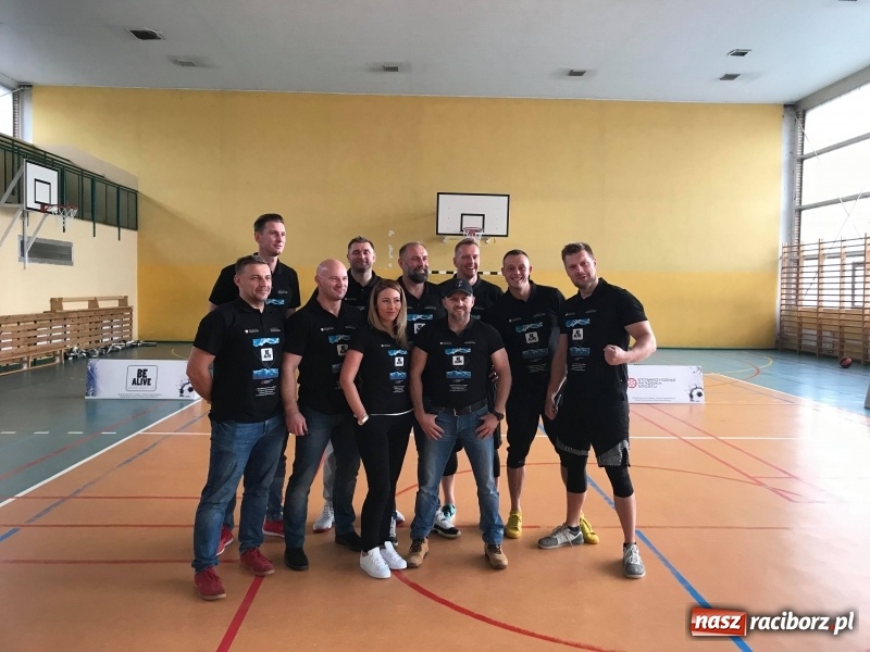 Zdjęcie w galerii na portalu naszraciborz.pl: Siódmak, Kadziewicz i Naval pomogą trudnej młodzieży w Rudach wiadomości z regionu