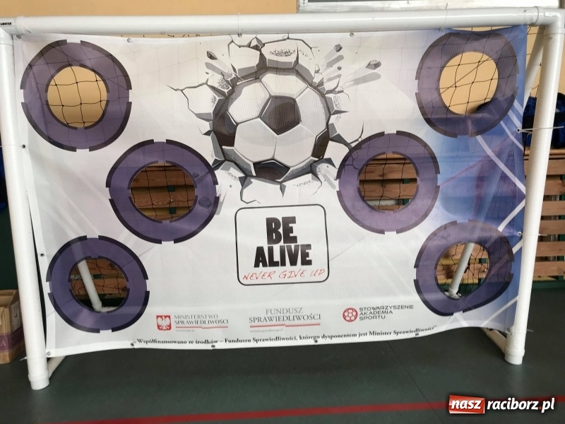 Zdjęcie w galerii na portalu naszraciborz.pl: Siódmak, Kadziewicz i Naval pomogą trudnej młodzieży w Rudach wiadomości z regionu