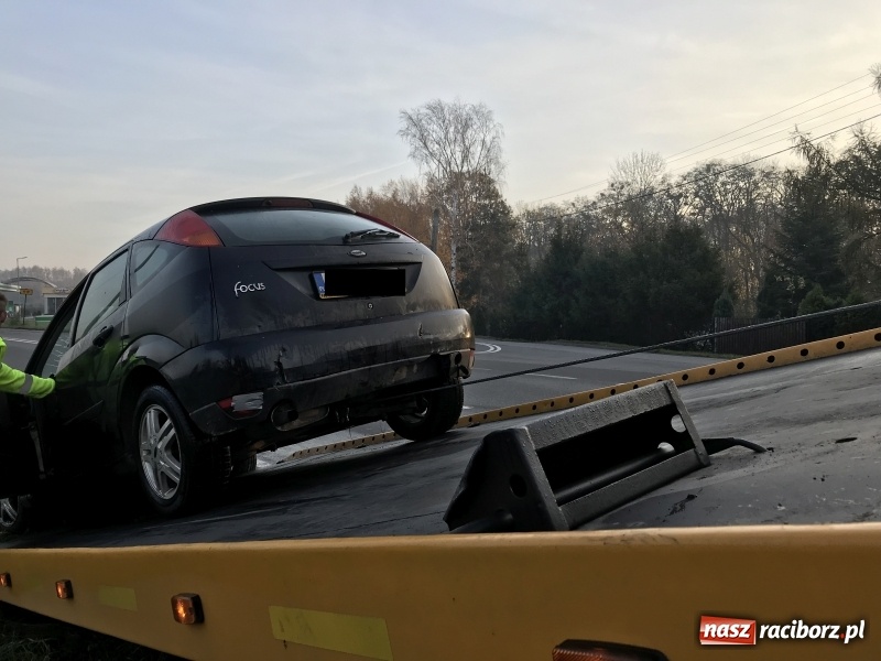 Zdjęcie w galerii na portalu naszraciborz.pl: Groźne zderzenie forda i fiata na Gliwickiej  wiadomości z regionu
