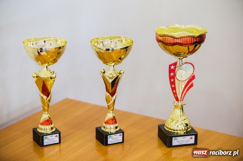 Zdjęcie w galerii na portalu naszraciborz.pl: Turniej Piłki Siatkowej Młodziczek o Puchar Starosty Raciborskiego wiadomości z regionu