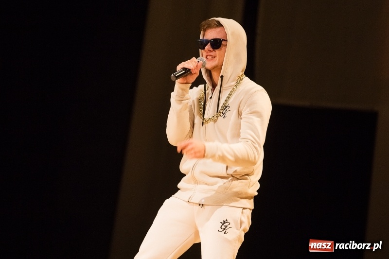 Zdjęcie w galerii na portalu naszraciborz.pl: Uroczysta akademia z okazji 100-lecia odzyskania niepodległości wiadomości z regionu