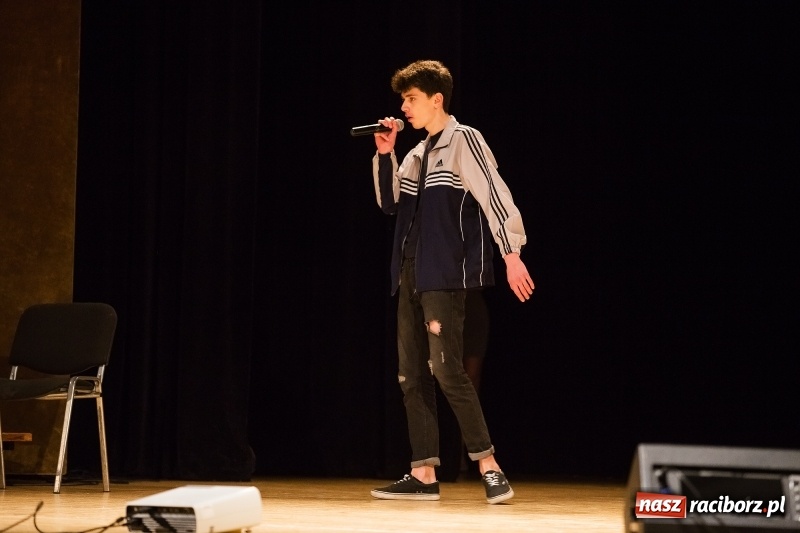 Zdjęcie w galerii na portalu naszraciborz.pl: Uroczysta akademia z okazji 100-lecia odzyskania niepodległości wiadomości z regionu