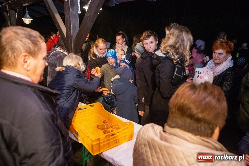 Zdjęcie w galerii na portalu naszraciborz.pl: Święty Marcin zawitał do Tworkowa wiadomości z regionu