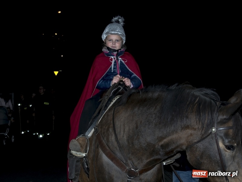 Zdjęcie w galerii na portalu naszraciborz.pl: Trzysta rogali na św. Marcina w Owsiszczach  wiadomości z regionu