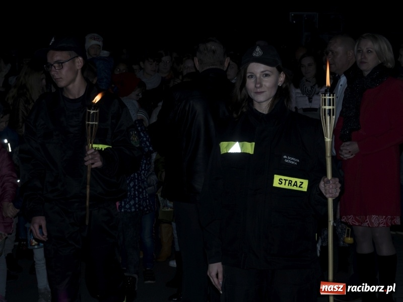 Zdjęcie w galerii na portalu naszraciborz.pl: Trzysta rogali na św. Marcina w Owsiszczach  wiadomości z regionu
