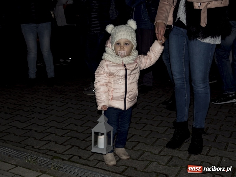 Zdjęcie w galerii na portalu naszraciborz.pl: Trzysta rogali na św. Marcina w Owsiszczach  wiadomości z regionu
