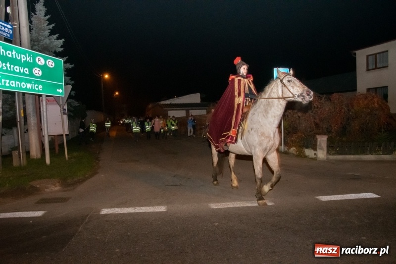 Zdjęcie w galerii na portalu naszraciborz.pl: Święty Marcin w Sudole - lampiony, koń i rogale wiadomości z regionu