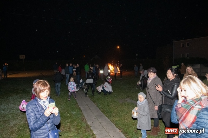 Zdjęcie w galerii na portalu naszraciborz.pl: Święty Marcin w Sudole - lampiony, koń i rogale wiadomości z regionu