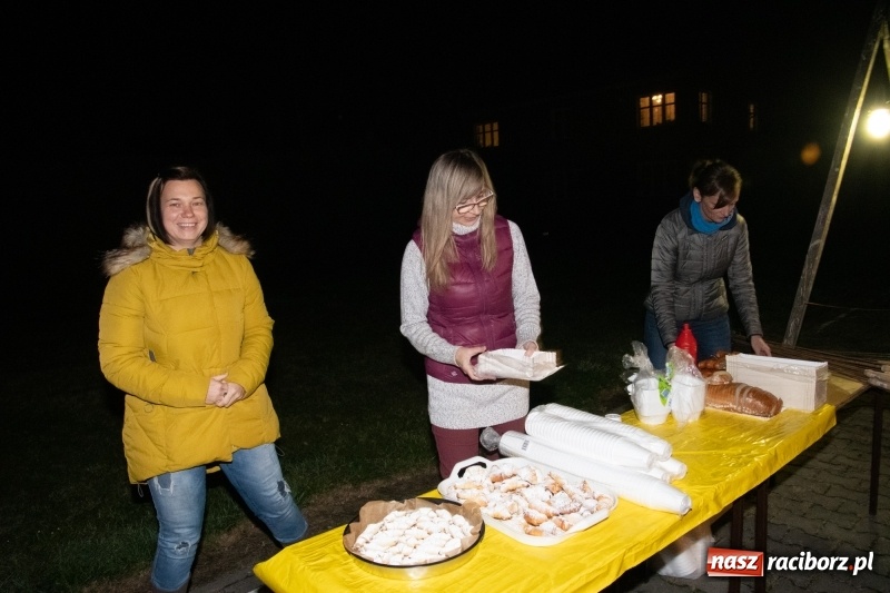 Zdjęcie w galerii na portalu naszraciborz.pl: Święty Marcin w Sudole - lampiony, koń i rogale wiadomości z regionu