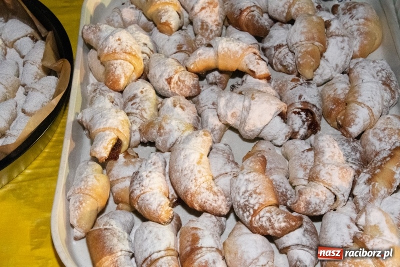 Zdjęcie w galerii na portalu naszraciborz.pl: Święty Marcin w Sudole - lampiony, koń i rogale wiadomości z regionu