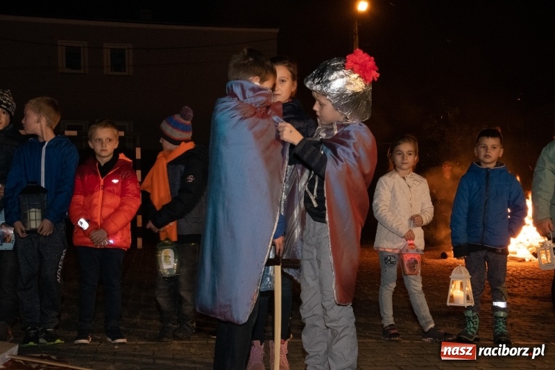 Zdjęcie w galerii na portalu naszraciborz.pl: Święty Marcin w Sudole - lampiony, koń i rogale wiadomości z regionu