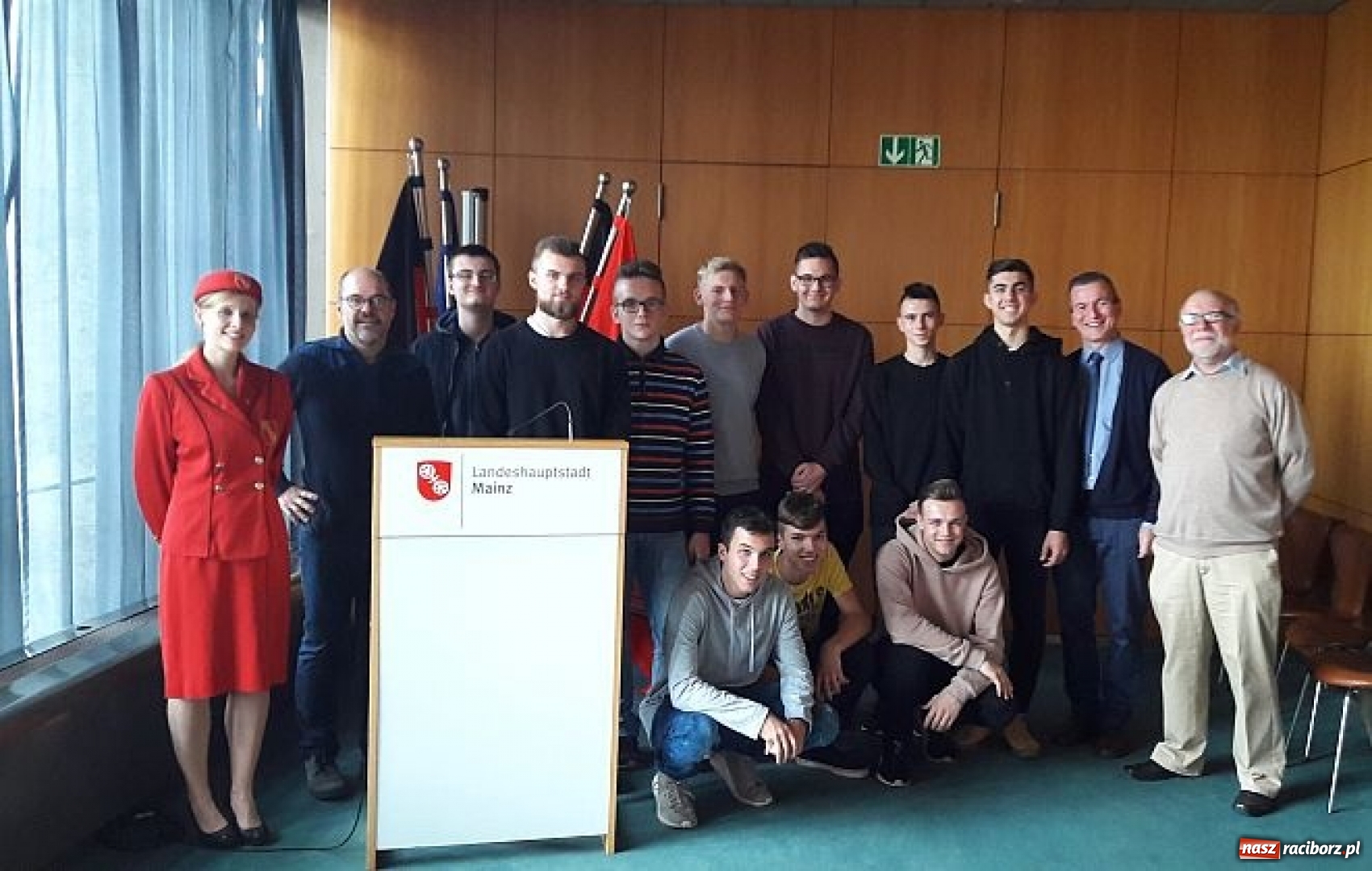 Zdjęcie w galerii na portalu naszraciborz.pl: Uczniowie z Mechanika pozdrawiają z Moguncji  wiadomości z regionu