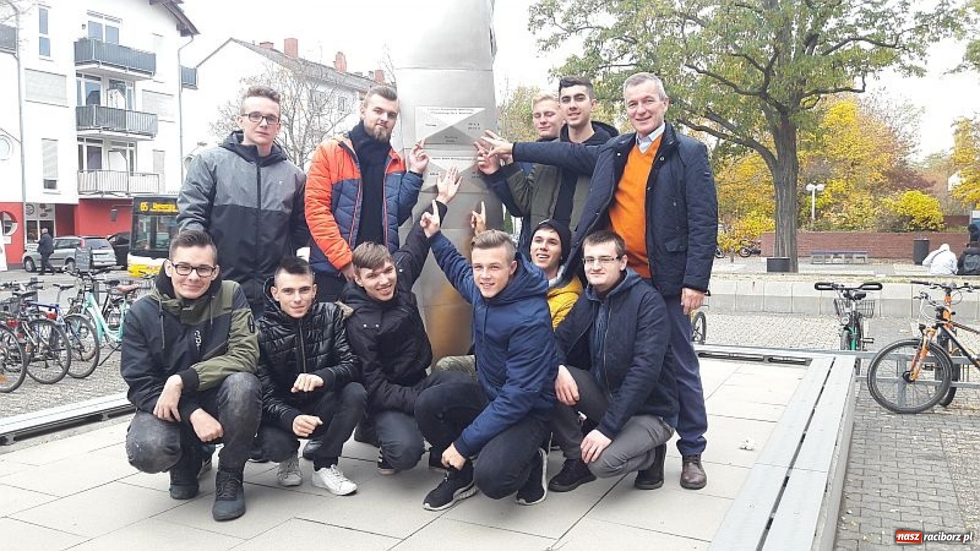 Zdjęcie w galerii na portalu naszraciborz.pl: Uczniowie z Mechanika pozdrawiają z Moguncji  wiadomości z regionu