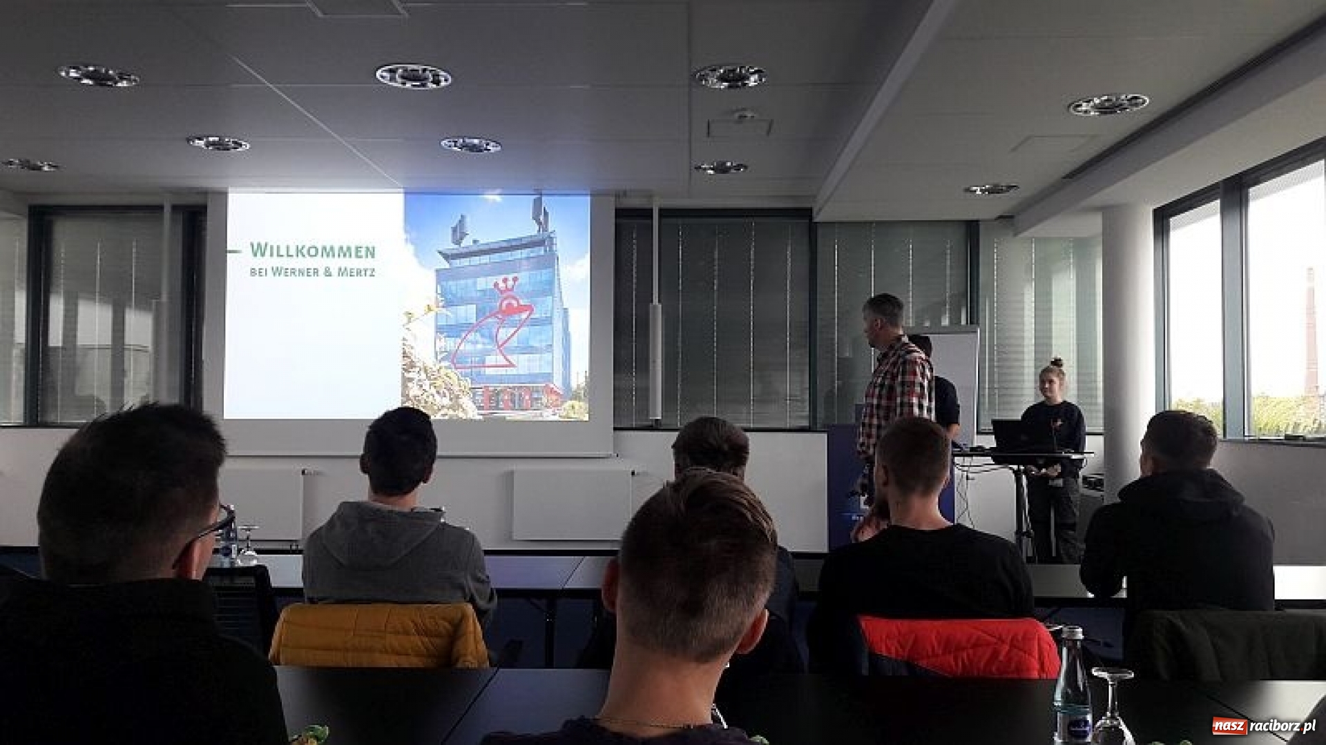 Zdjęcie w galerii na portalu naszraciborz.pl: Uczniowie z Mechanika pozdrawiają z Moguncji  wiadomości z regionu