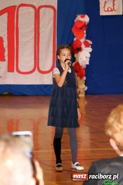 Zdjęcie w galerii na portalu naszraciborz.pl: Wieczór Wielkich Polaków w Szkole Podstawowej w Kornowacu wiadomości z regionu