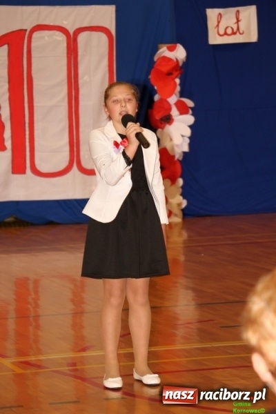 Zdjęcie w galerii na portalu naszraciborz.pl: Wieczór Wielkich Polaków w Szkole Podstawowej w Kornowacu wiadomości z regionu