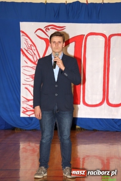 Zdjęcie w galerii na portalu naszraciborz.pl: Wieczór Wielkich Polaków w Szkole Podstawowej w Kornowacu wiadomości z regionu