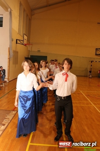 Zdjęcie w galerii na portalu naszraciborz.pl: Wieczór Wielkich Polaków w Szkole Podstawowej w Kornowacu wiadomości z regionu