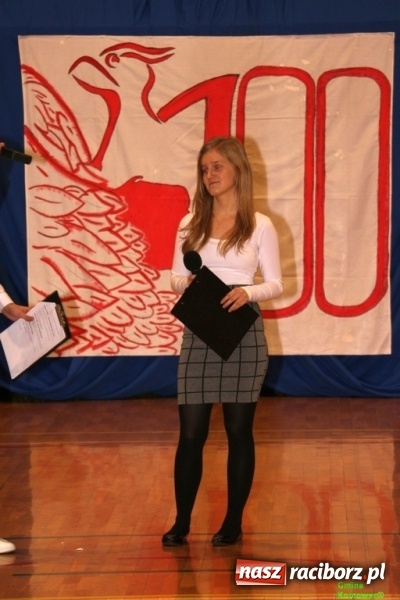 Zdjęcie w galerii na portalu naszraciborz.pl: Wieczór Wielkich Polaków w Szkole Podstawowej w Kornowacu wiadomości z regionu