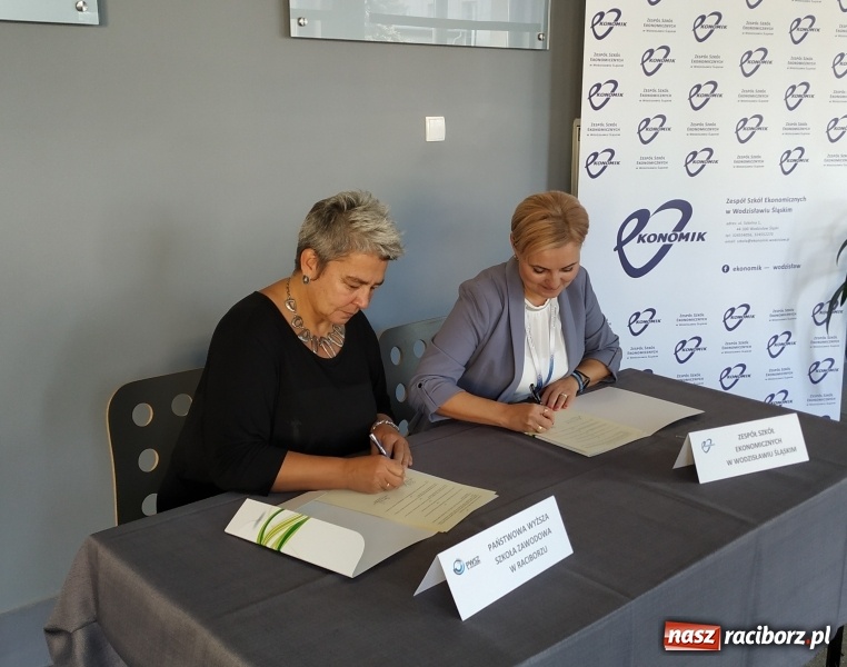 Zdjęcie w galerii na portalu naszraciborz.pl: Raciborska PWSZ podpisała umowę o współpracy z wodzisławskim Ekonomikiem wiadomości z regionu
