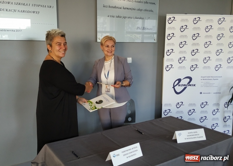 Zdjęcie w galerii na portalu naszraciborz.pl: Raciborska PWSZ podpisała umowę o współpracy z wodzisławskim Ekonomikiem wiadomości z regionu