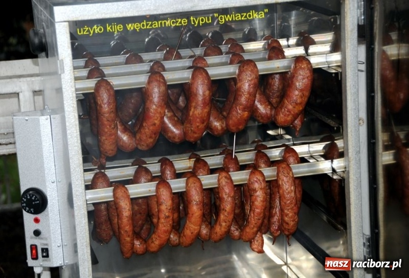 Zdjęcie w galerii na portalu naszraciborz.pl: Domowe wędzarnie podbiły serca raciborzan wiadomości z regionu