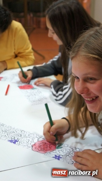 Zdjęcie w galerii na portalu naszraciborz.pl: Frelki z SP18 na warsztatach w siedzibie ZPiT Śląsk wiadomości z regionu