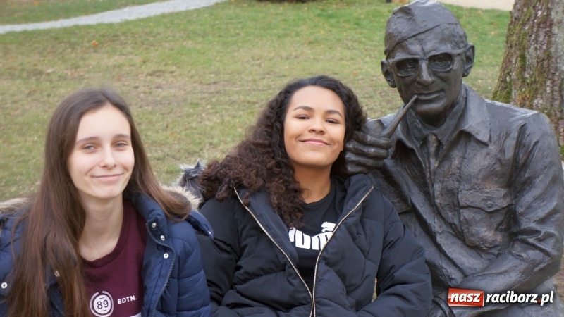 Zdjęcie w galerii na portalu naszraciborz.pl: Frelki z SP18 na warsztatach w siedzibie ZPiT Śląsk wiadomości z regionu