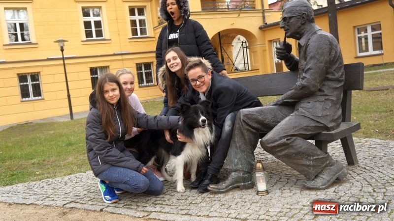 Zdjęcie w galerii na portalu naszraciborz.pl: Frelki z SP18 na warsztatach w siedzibie ZPiT Śląsk wiadomości z regionu