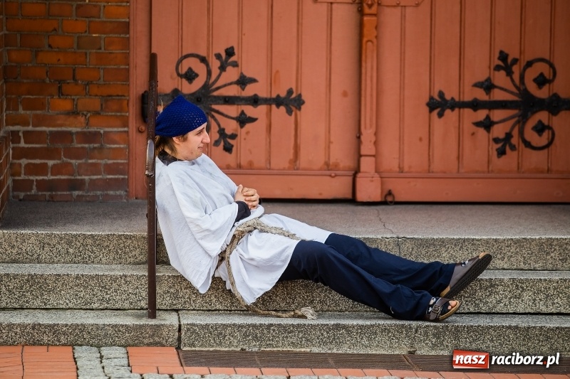 Zdjęcie w galerii na portalu naszraciborz.pl: Rogale i św. Marcin na koniu w Studziennej wiadomości z regionu