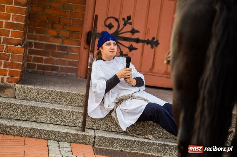 Zdjęcie w galerii na portalu naszraciborz.pl: Rogale i św. Marcin na koniu w Studziennej wiadomości z regionu