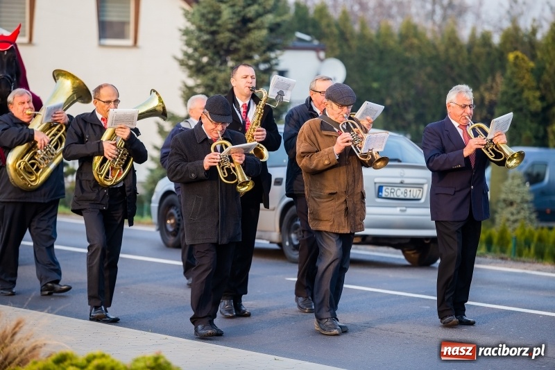 Zdjęcie w galerii na portalu naszraciborz.pl: Rogale i św. Marcin na koniu w Studziennej wiadomości z regionu