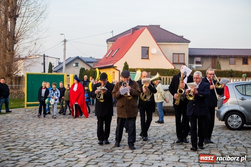Zdjęcie w galerii na portalu naszraciborz.pl: Rogale i św. Marcin na koniu w Studziennej wiadomości z regionu