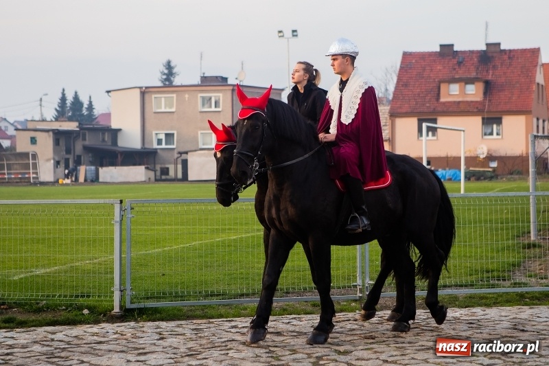 Zdjęcie w galerii na portalu naszraciborz.pl: Rogale i św. Marcin na koniu w Studziennej wiadomości z regionu
