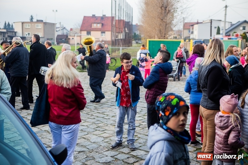 Zdjęcie w galerii na portalu naszraciborz.pl: Rogale i św. Marcin na koniu w Studziennej wiadomości z regionu