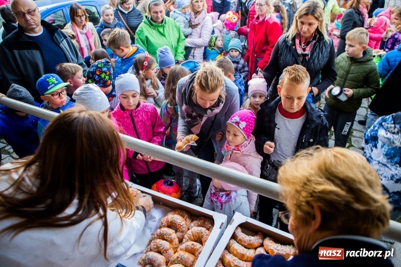 Zdjęcie w galerii na portalu naszraciborz.pl: Rogale i św. Marcin na koniu w Studziennej wiadomości z regionu