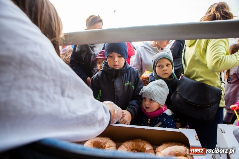 Zdjęcie w galerii na portalu naszraciborz.pl: Rogale i św. Marcin na koniu w Studziennej wiadomości z regionu