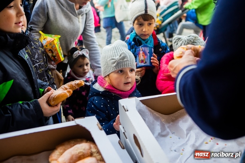 Zdjęcie w galerii na portalu naszraciborz.pl: Rogale i św. Marcin na koniu w Studziennej wiadomości z regionu