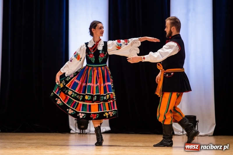 Zdjęcie w galerii na portalu naszraciborz.pl: Koncert Pod Strzechą Niepodległości w RCK wiadomości z regionu