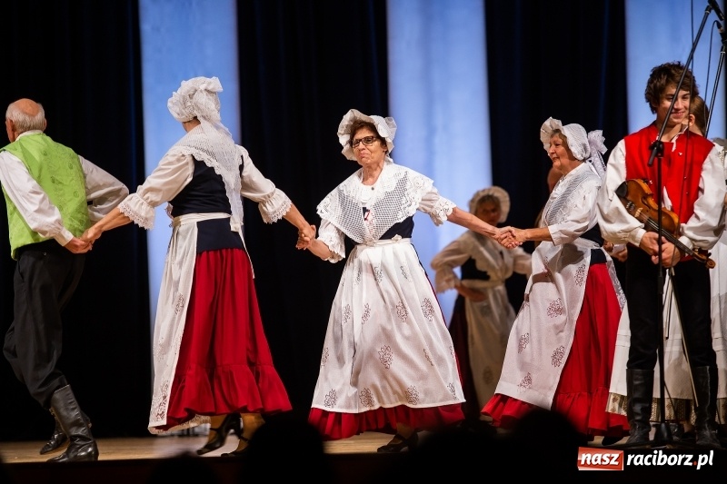 Zdjęcie w galerii na portalu naszraciborz.pl: Koncert Pod Strzechą Niepodległości w RCK wiadomości z regionu