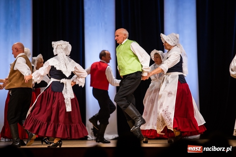 Zdjęcie w galerii na portalu naszraciborz.pl: Koncert Pod Strzechą Niepodległości w RCK wiadomości z regionu