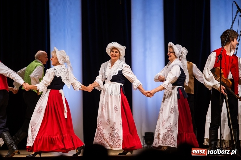 Zdjęcie w galerii na portalu naszraciborz.pl: Koncert Pod Strzechą Niepodległości w RCK wiadomości z regionu