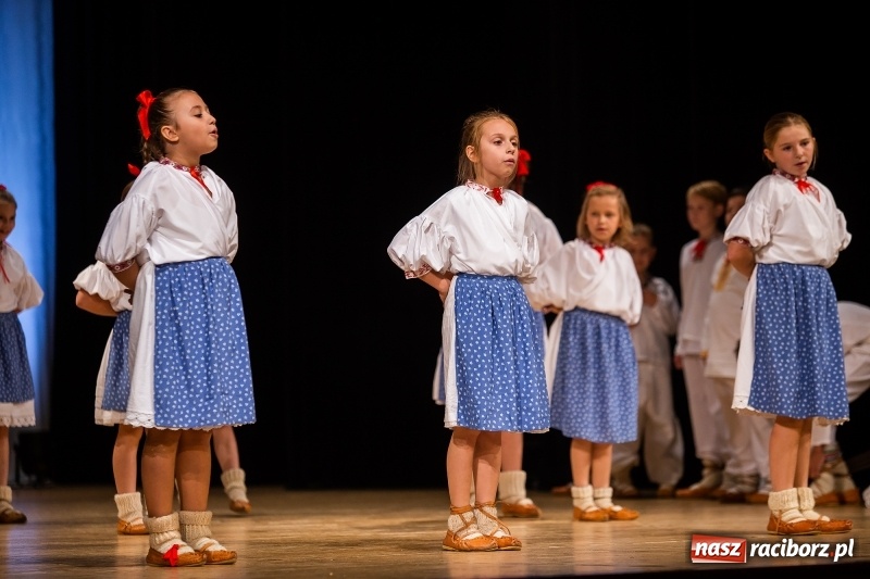 Zdjęcie w galerii na portalu naszraciborz.pl: Koncert Pod Strzechą Niepodległości w RCK wiadomości z regionu