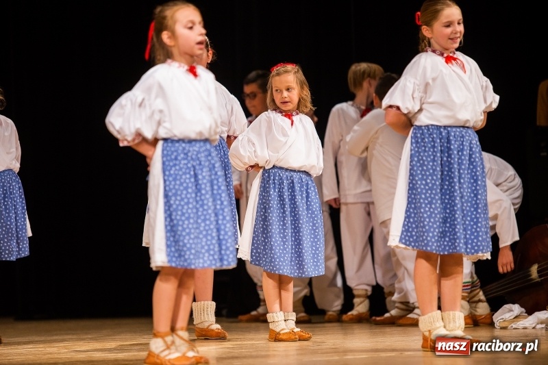 Zdjęcie w galerii na portalu naszraciborz.pl: Koncert Pod Strzechą Niepodległości w RCK wiadomości z regionu