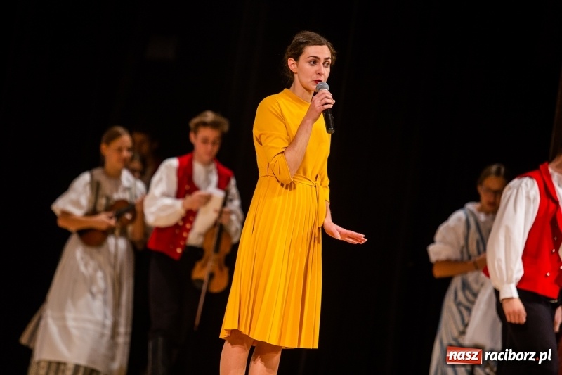Zdjęcie w galerii na portalu naszraciborz.pl: Koncert Pod Strzechą Niepodległości w RCK wiadomości z regionu