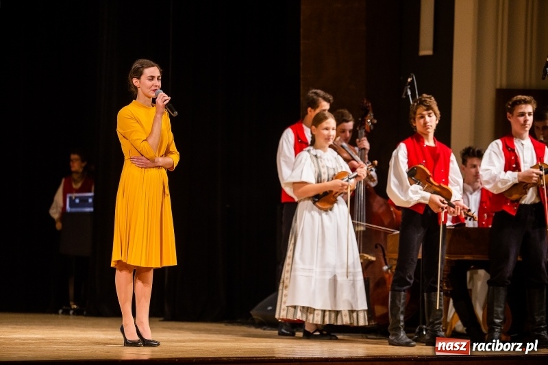 Zdjęcie w galerii na portalu naszraciborz.pl: Koncert Pod Strzechą Niepodległości w RCK wiadomości z regionu